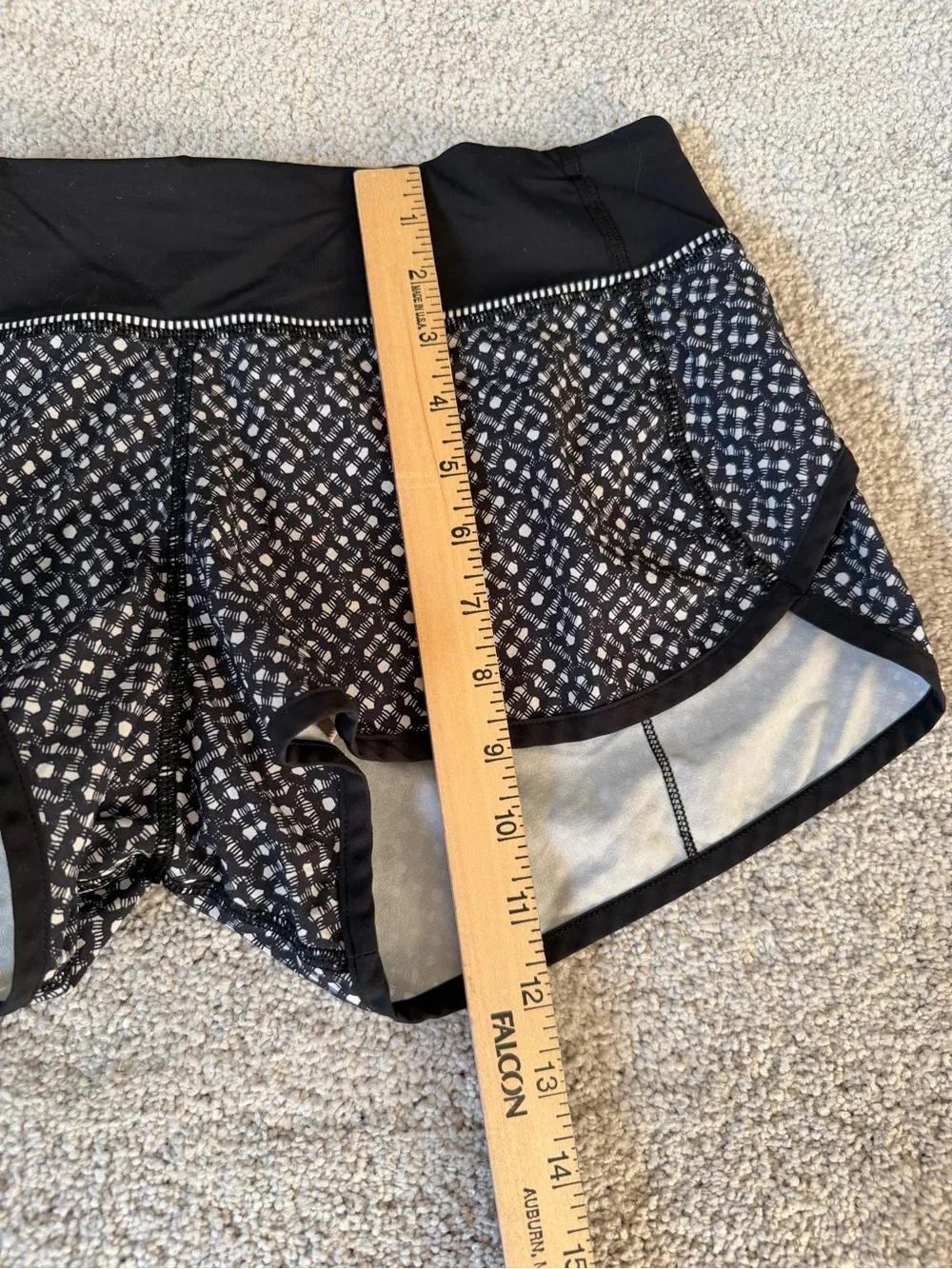 Lululemon Size 6 Speed Short 4-way Stretch 2.5